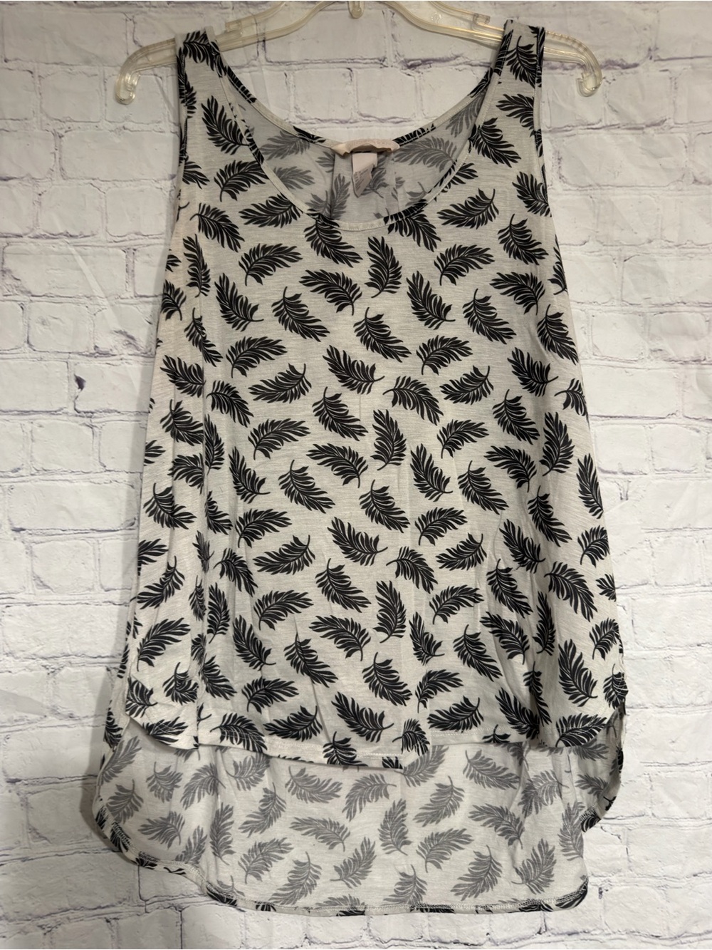 H&M Black Leaf Print Sleeveless Tank Top on White Large
